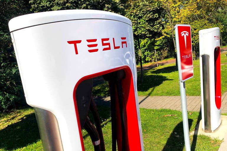 Tesla Is Opening Its Supercharger Network To Other EVs For The First ...