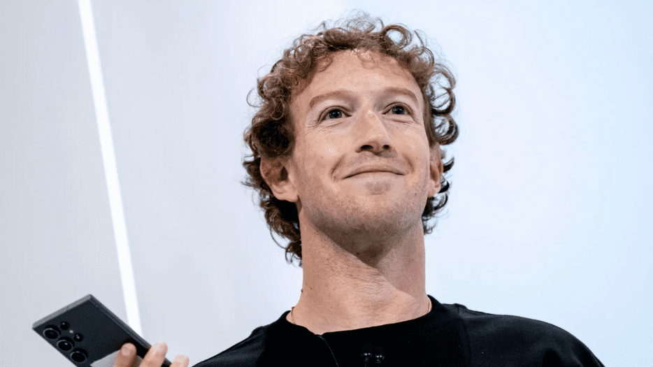 Zuckerberg Hiring New Team to Develop 'Superintelligence' AI: Report ...