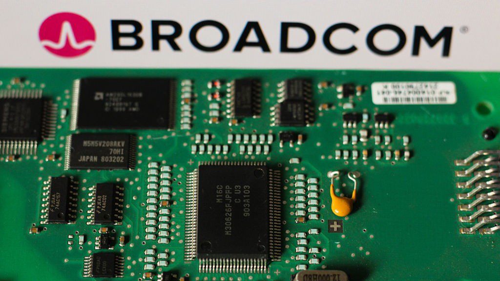 Broadcom, Apple Extend Strategic Chip Partnership - The Technology Express